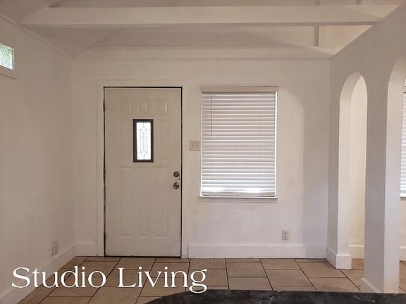 3rd image of 1210 W Indiana Ave #A
