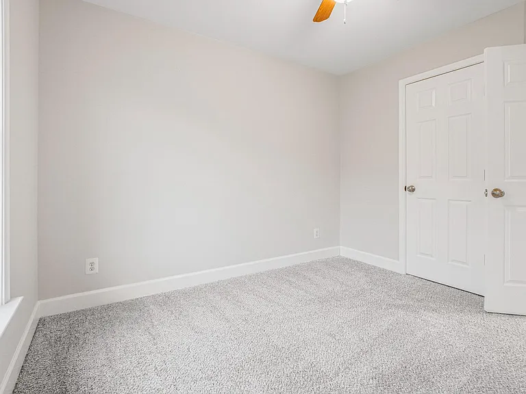 14741 Potomac Branch Dr — Photo 31