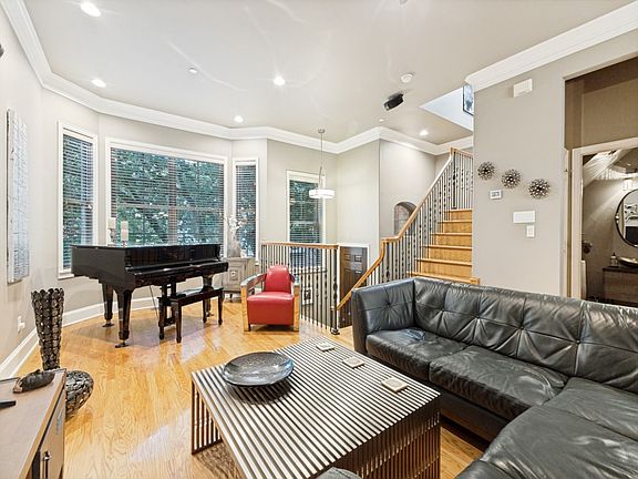 3rd image of 1500 Pecos St APT 12