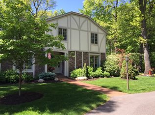 1725 Mont Rue Dr SE, Grand Rapids, MI