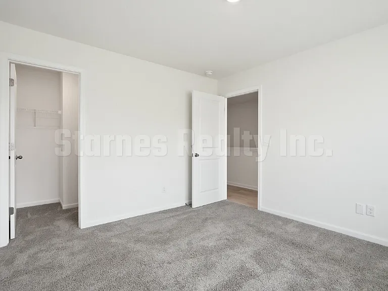 808 Pullman Loop — Photo 25