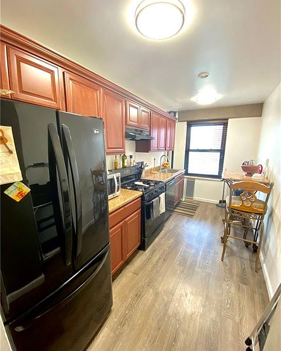 1st image of 210 Broadway APT H1004