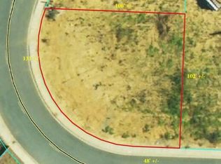 135 Cabernet Cir, Cave Junction, OR 97523