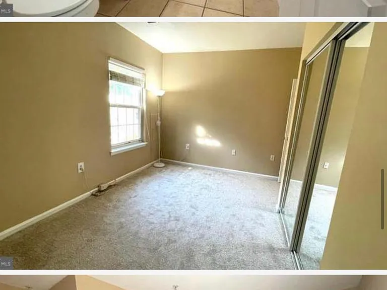 2446 Wentworth Dr — Photo 6
