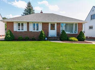 29478 Vinewood Dr, Wickliffe, OH 44092