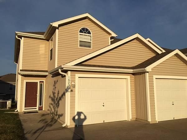 1st image of 1623 SW Highland Dr #18-D