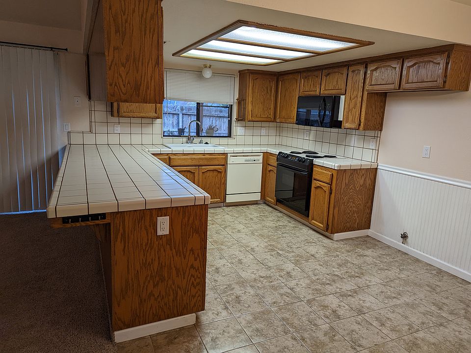 1st image of 2538 Finchwood Ave