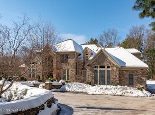 1095 Timber Grove Rd, Shavertown, PA 18708