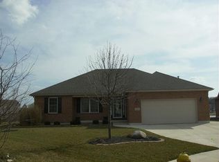 693 Willow Point Ct, Troy, OH