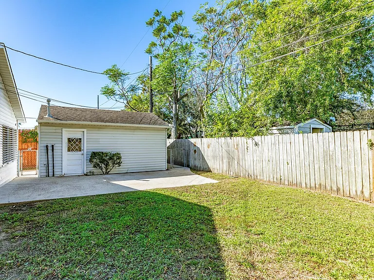 114 Tarpon Ave — Photo 7