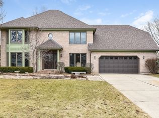 215 Quark Ct, Batavia, IL 60510
