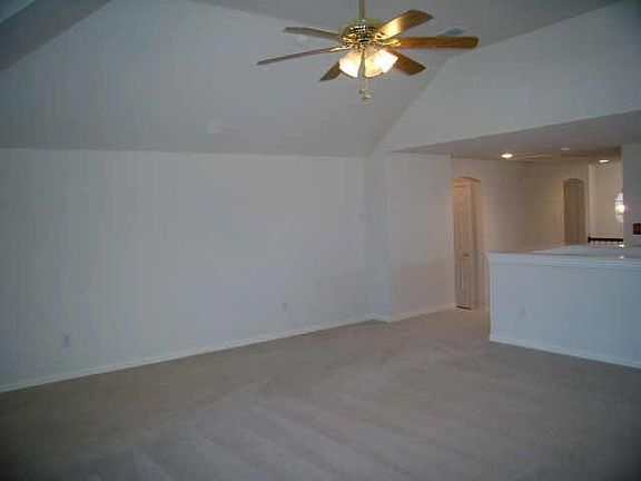 4th image of 2625 Brittany Dr