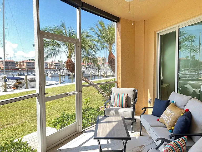 2060 Matecumbe Key Rd #2105 — Photo 21