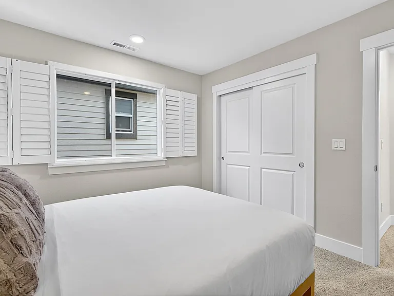 12705 SW Pyramid Ter — Photo 44
