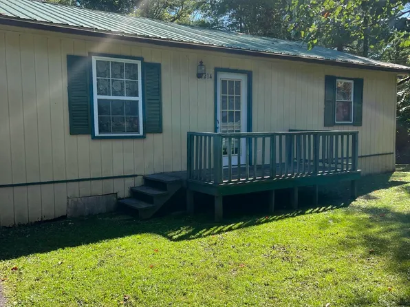 214 Spring Ave NE, Wise, VA 24293