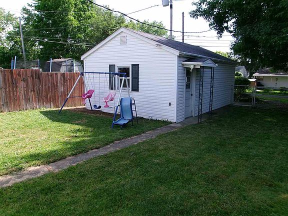 5th image of 425 SW 17th St