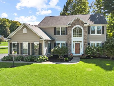 256 Stonefield Ln, Farmington, NY, 14425