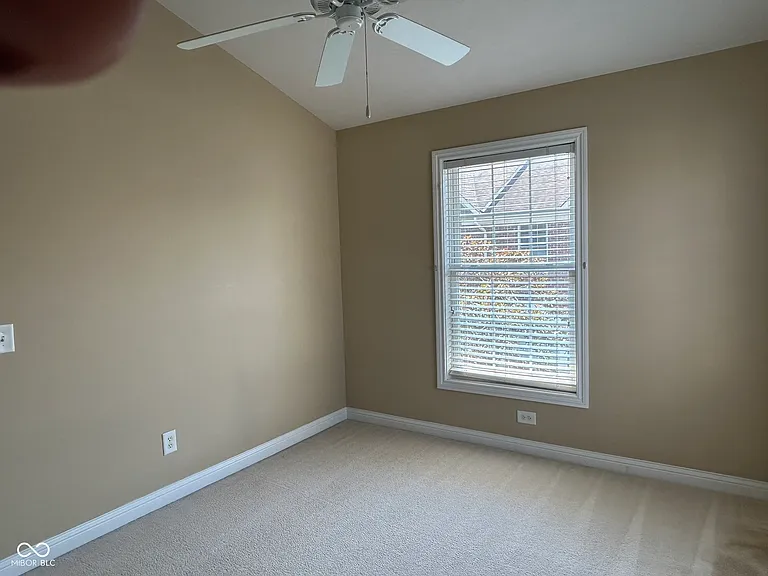 8645 Meridian Square Dr — Photo 18