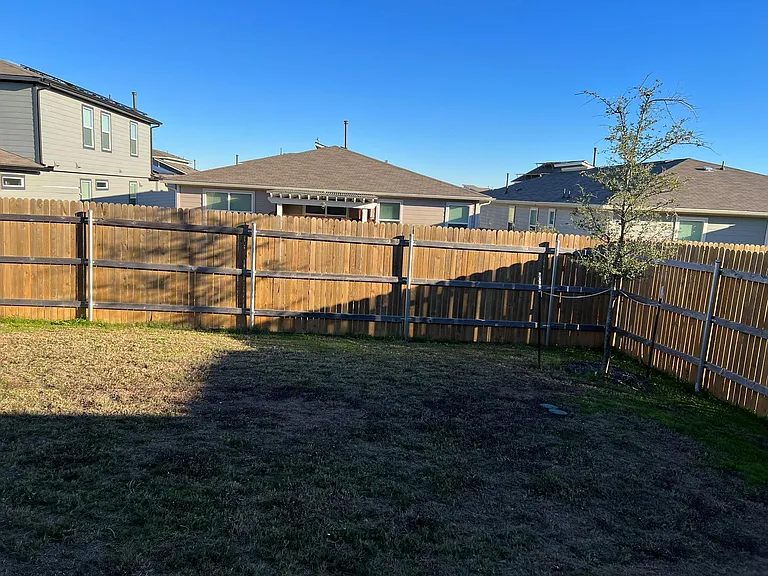 14213 Cantarra Dr — Photo 17