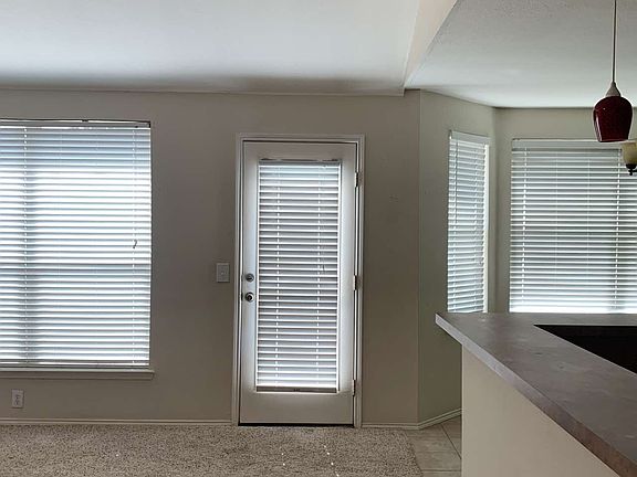 2nd image of 208 N Rolling Meadows Dr