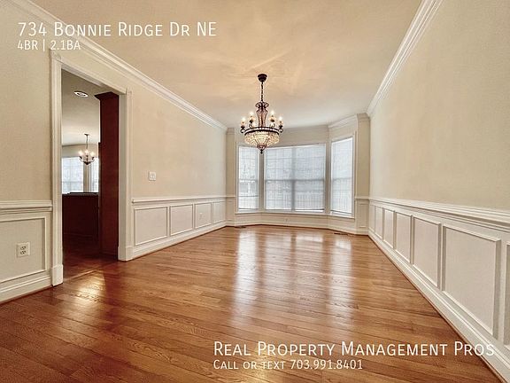 3rd image of 734 Bonnie Ridge Dr NE