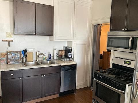 3rd image of 2219 N Seeley Ave APT 3R
