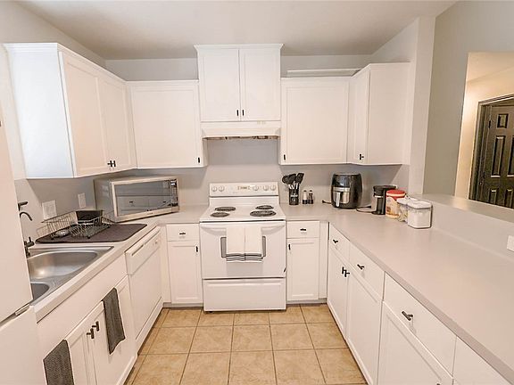 5th image of 3724 Oldenburg Ln