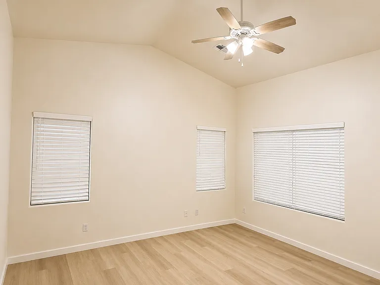 11413 W Overlin Dr — Photo 4