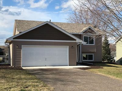 7840 28th St N, Oakdale, MN, 55128