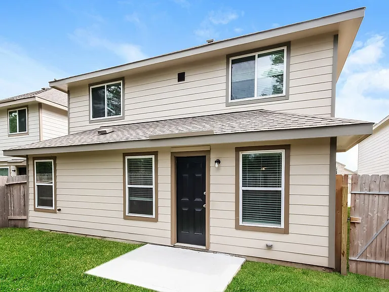 Goodfellow Dr — Photo 13
