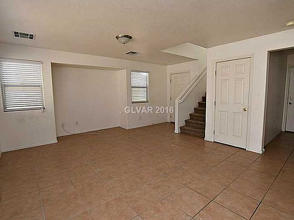 3rd image of 942 Monte De Oro Ave