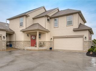21322 W 117th Ter UNIT 32A, Olathe, KS 66061