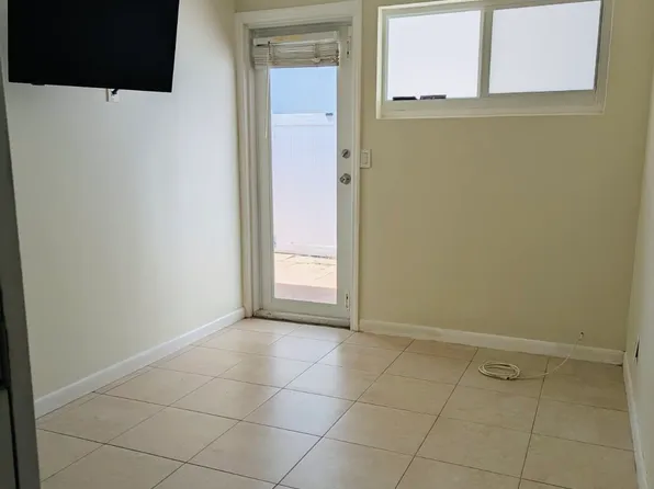 305 3rd St, Lake Park, FL 33403