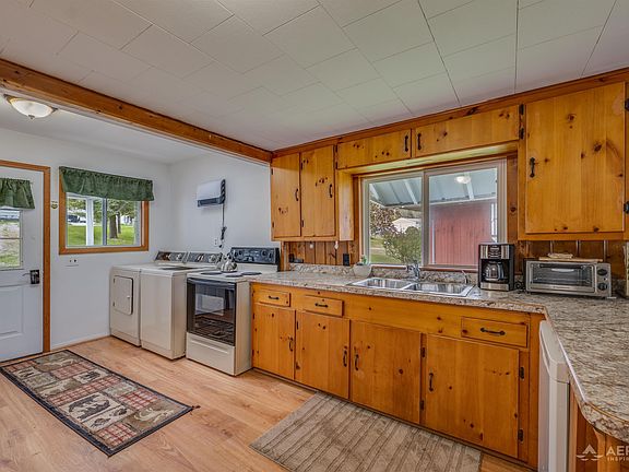 4th image of 3451 Deerfield Ln