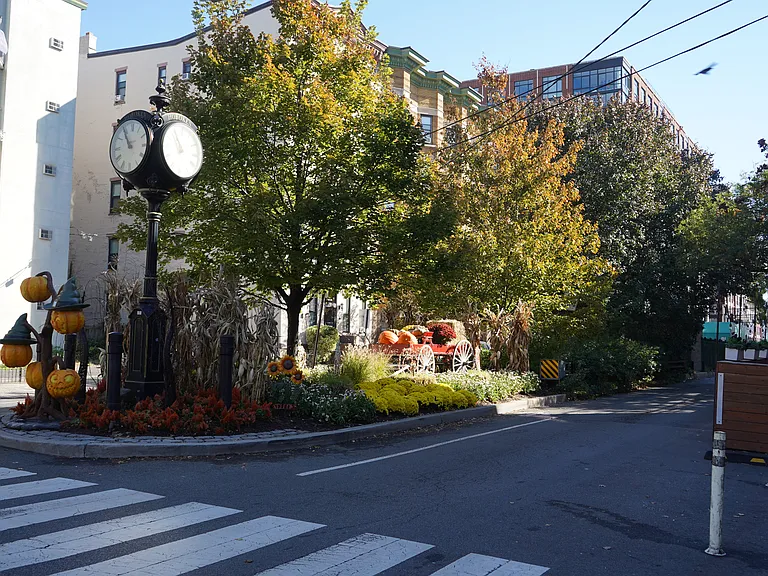 Uptown Washington Street Scenery