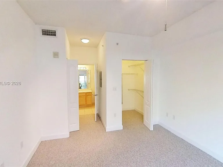 6001 SW 70th St #217 — Photo 4