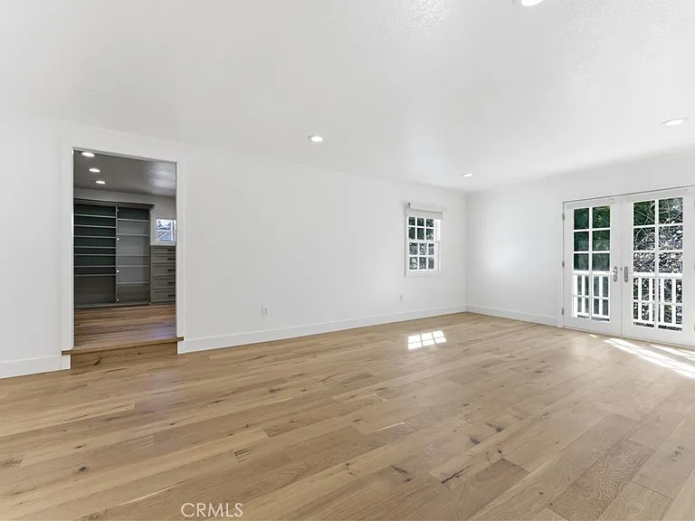 515 Kings Pl — Photo 26