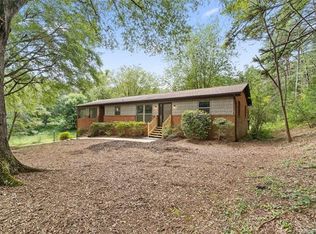 326 Moretz Ct, Hickory, NC 28601