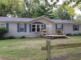 2132 Arkansas St, Oregon, OH 43616