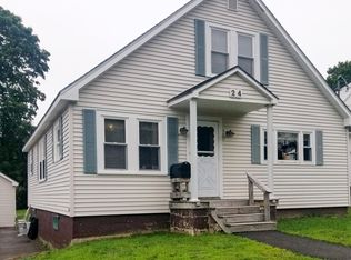 24 Maple St, East Millinocket, ME 04430