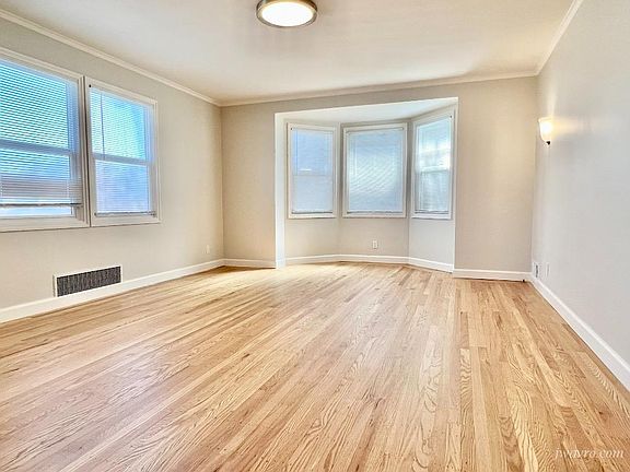 2nd image of 29 N Ellsworth Ave