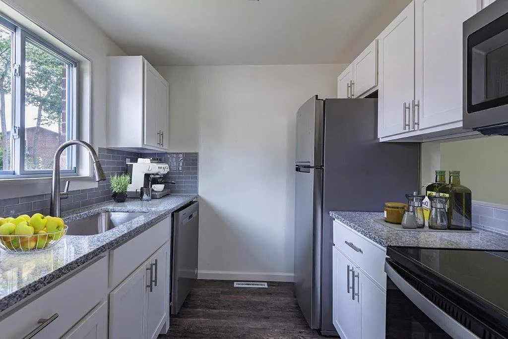 High Acres Apartments and Townhomes — Photo 1
