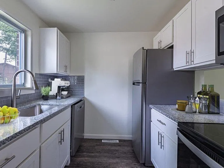 High Acres Apartments and Townhomes — Photo 1