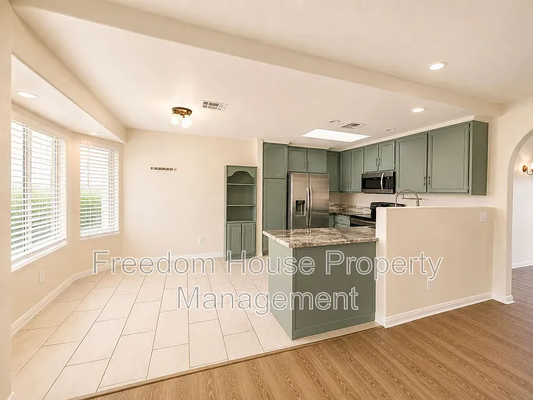 3066 Mount Charleston Dr — Photo 17
