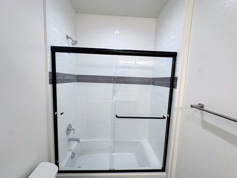 Shared Bath 3rd floor