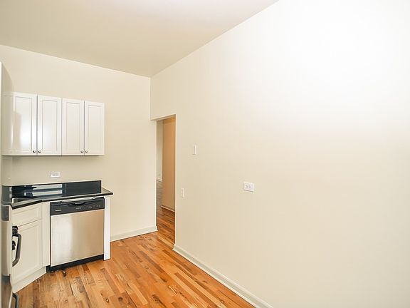5th image of 1313 W Leland Ave #5