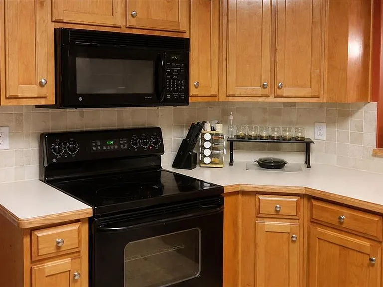 3233 Glenloch Pl — Photo 7