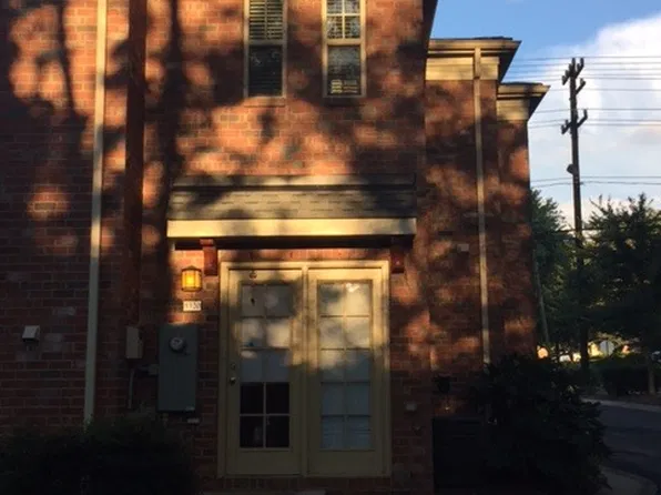 5250 Park Rd, Charlotte, NC 28209