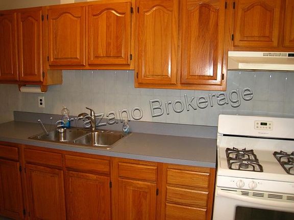 5th image of 7113 11th Ave #2F