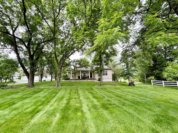 5000 E Eagle Ridge Rd, Columbia, MO 65201